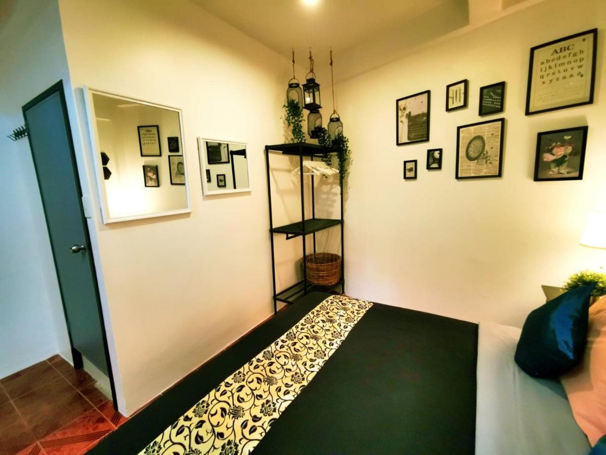 Gallery House सराय