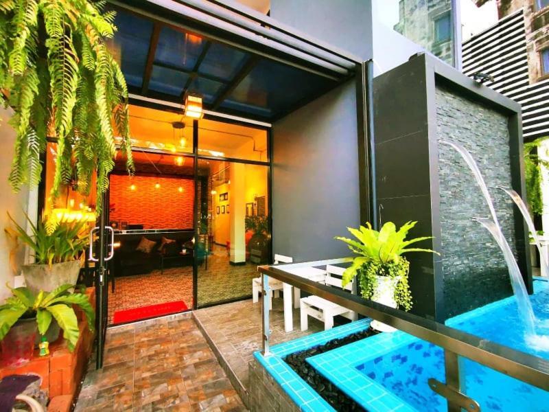 Gallery House सराय