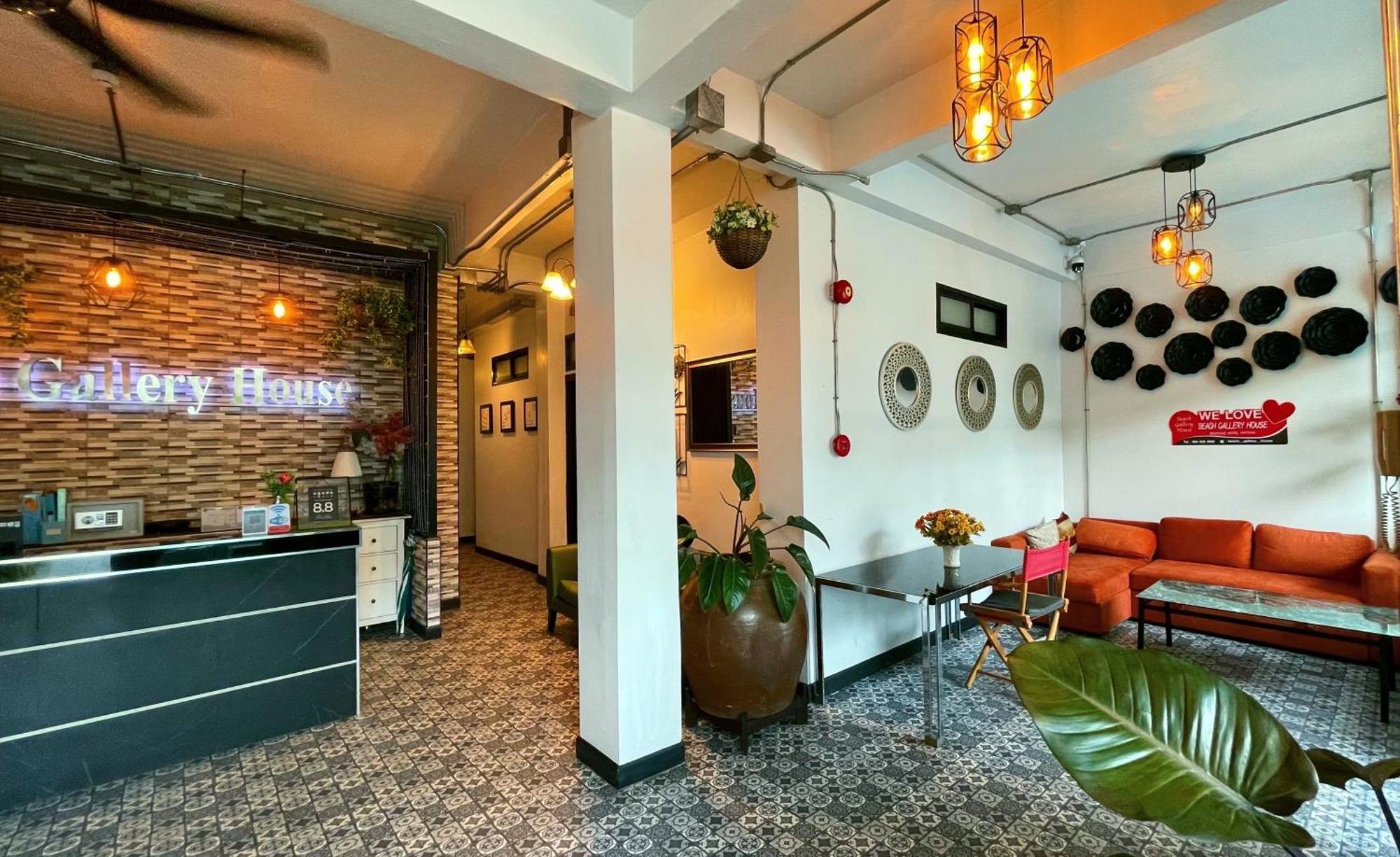 Gallery House 4*