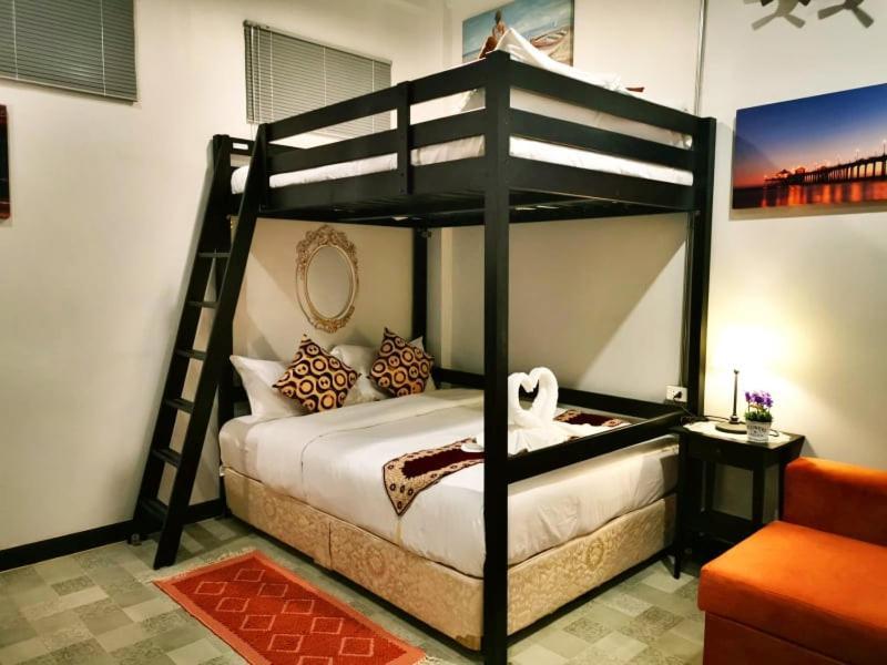 Gallery House אורחן חוף ג'ומטיין