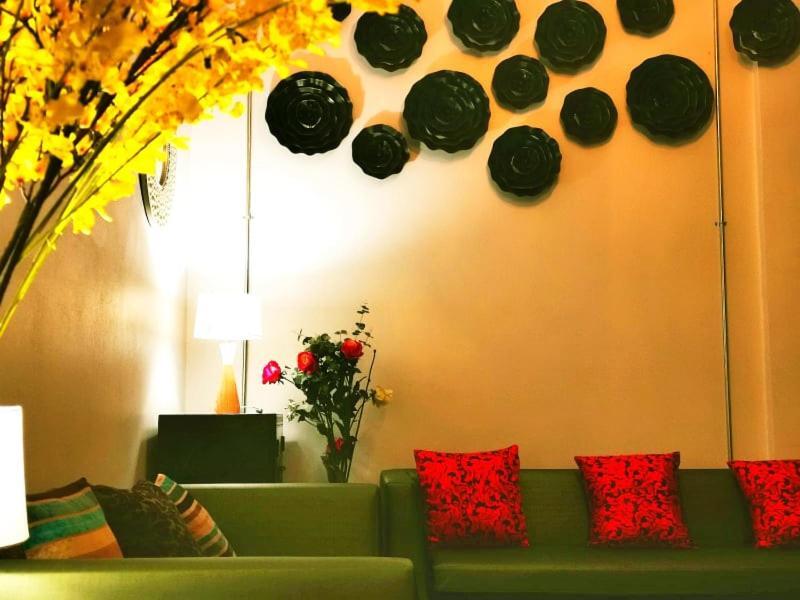 אורחן Gallery House 4*