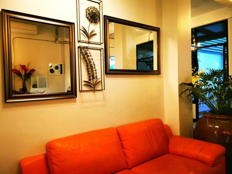 אורחן Gallery House 4*